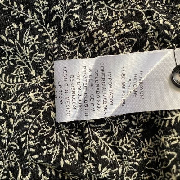 NWT Stetson Top Blouse Front Buttons Long Sleeve Roundneck Back Slit Size:Medium - Picture 11 of 12